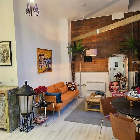 Characteristic Loft Style Apartment Бирмингам Екстериор снимка