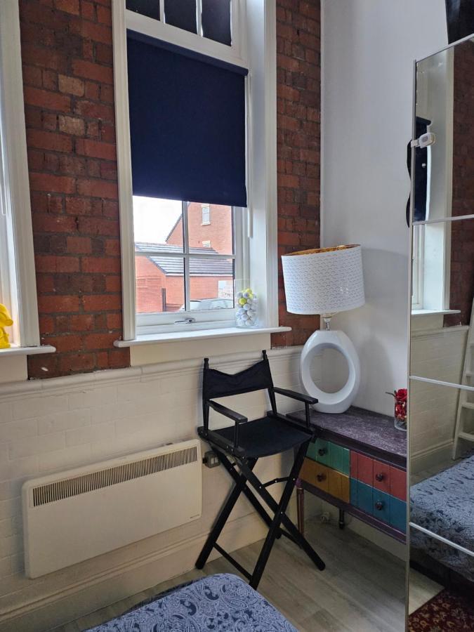 Characteristic Loft Style Apartment Бирмингам Екстериор снимка