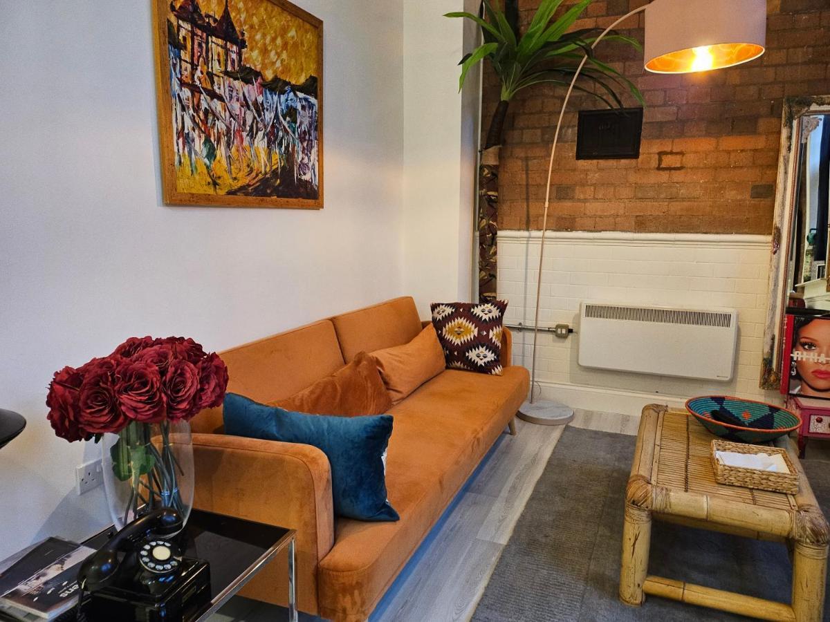 Characteristic Loft Style Apartment Бирмингам Екстериор снимка