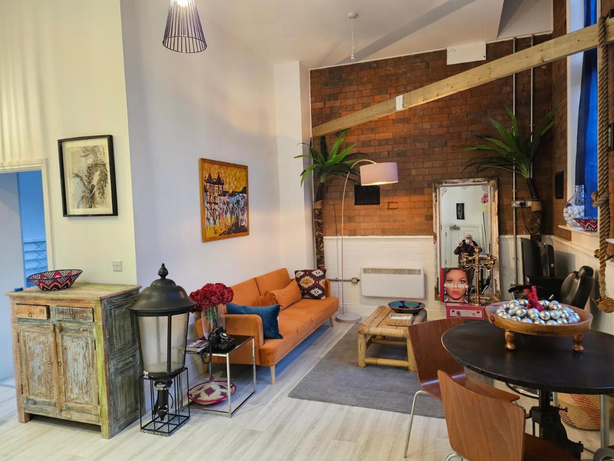 Characteristic Loft Style Apartment Бирмингам Екстериор снимка